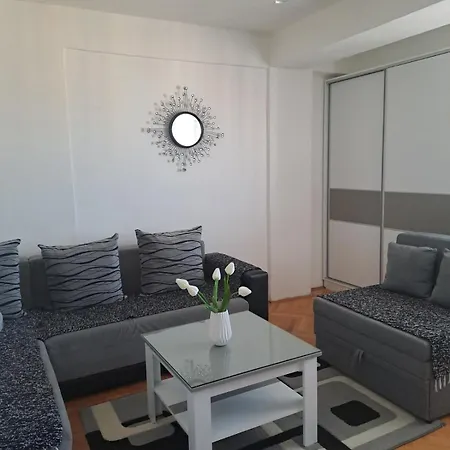 Angela Apartment *